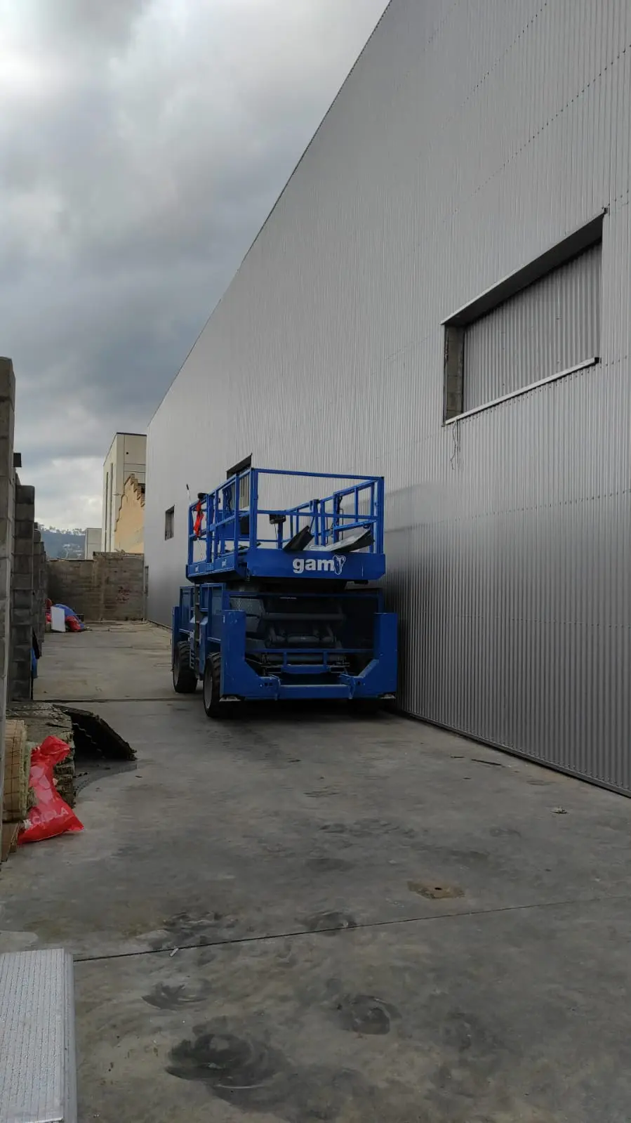 Acceso técnico mediante plataforma elevadora